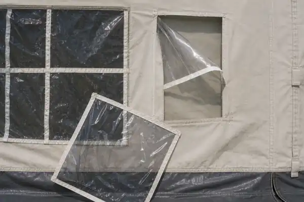 vorzelt-folienfenster-reparatur